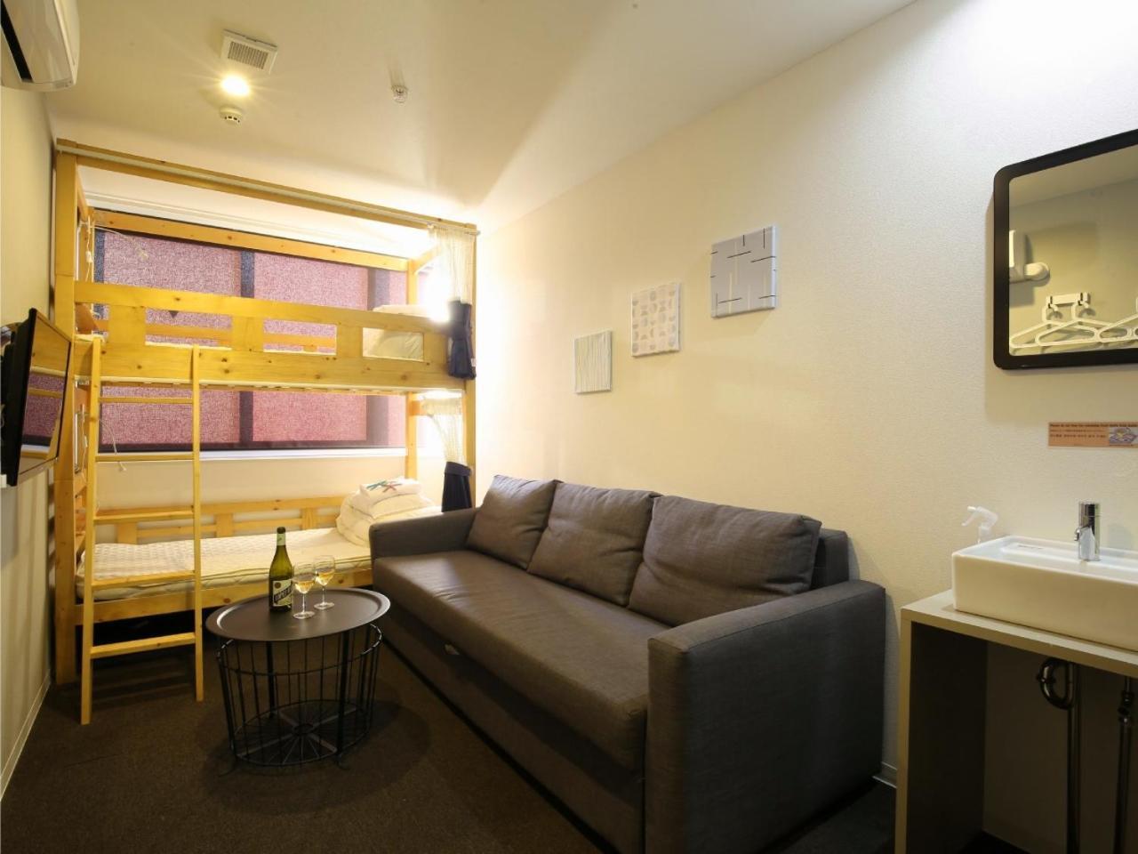 Very Hostel Namba Osaka Zewnętrze zdjęcie